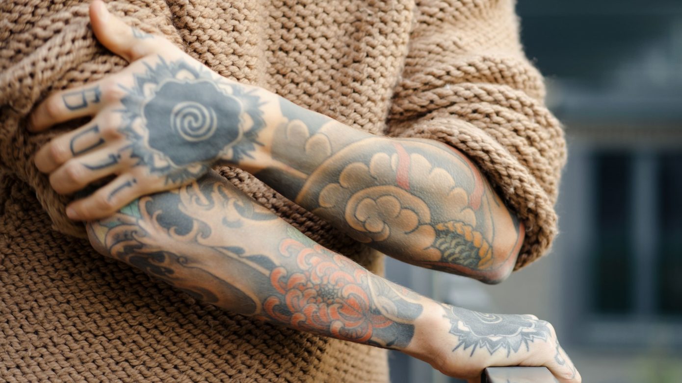 como borrar tatuaje borroso blowout